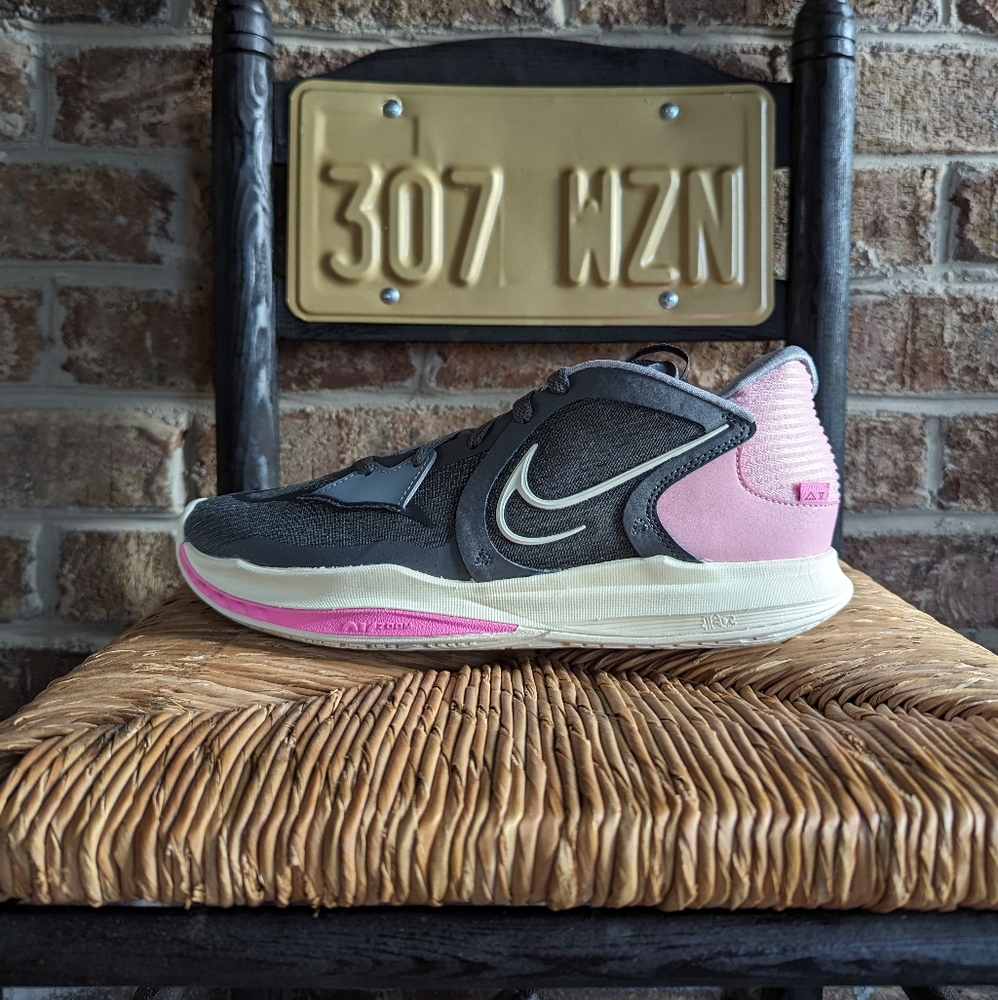 Nike Kyrie Low 5 EP "Preservation" Women's size 10.5 or Men's size 9